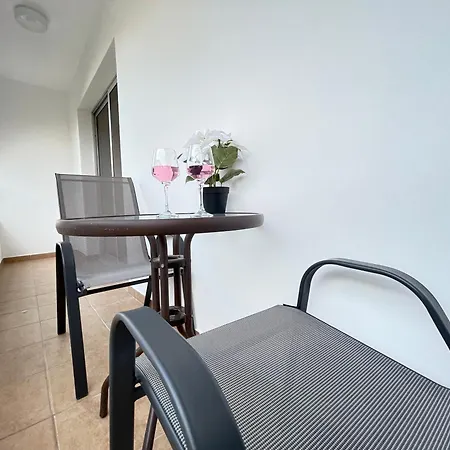 Aurora - Apartament Ajia Napa